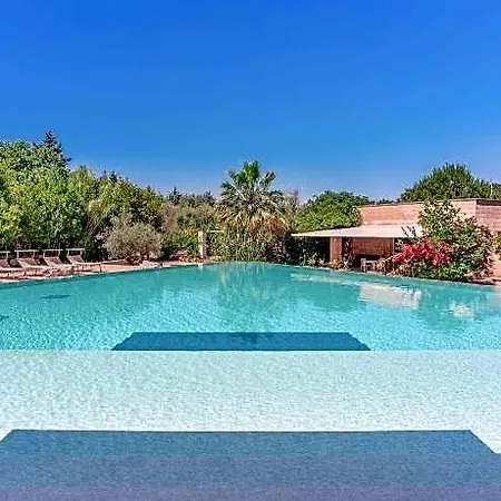 Sabhe Village Hotel 4*