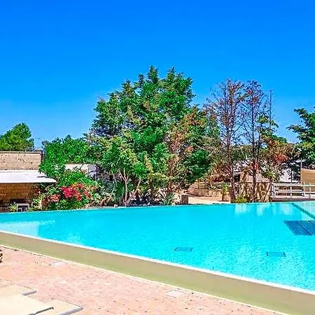 Sabhe Village Hotel 4*