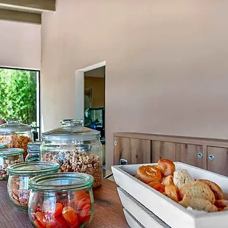 Sabhe Village 4*
